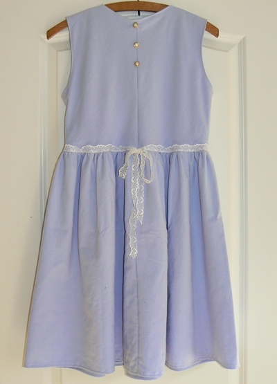 Hellblaues_kleid_1_large